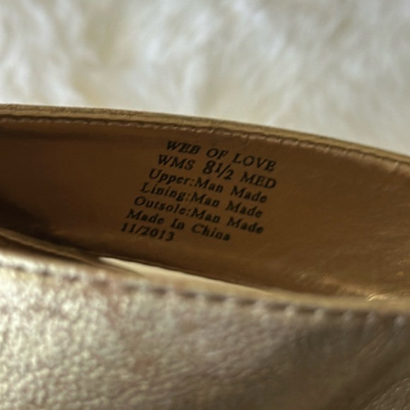 Unlisted Web of Love gold wedge sandals - Picture 7 of 7